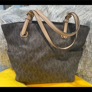 Michael Kors Leather Shoulder Bag